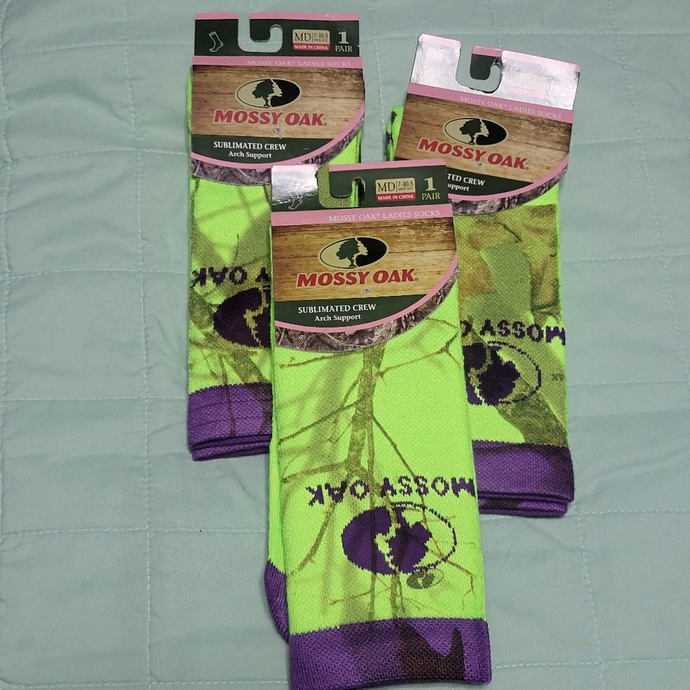 3 pair Mossy Oak bright camo ladies arch support socks  NEW